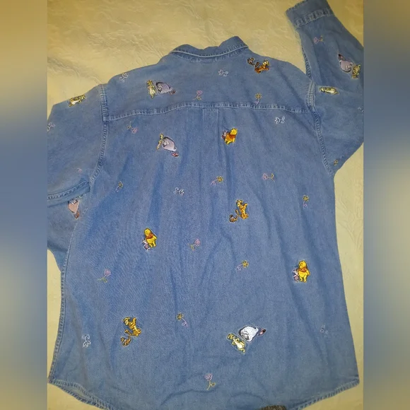 Disney Denim Long Sleeve Buttonup Shirt Size L Winnie The Pooh - Picture 2 of 8